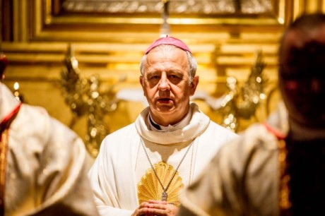 Biskup Jan Piotrowski modlił się w intencji wcześniaków