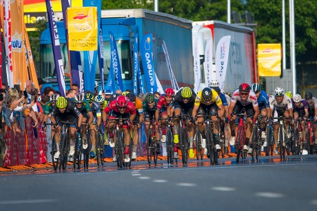 Ruszył Wyścig Solidarności i Olimpijczyków. Finał przejedzie ulicami Kielc