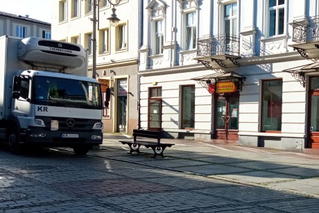 Kolejny sklep na Sienkiewicza w likwidacji. Tym razem Biedronka