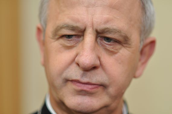 Bp Piotrowski: "Nie udzieliłem poparcia Komitetowi Referendalnemu"