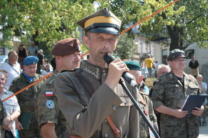 Marsz z nowym komendantem