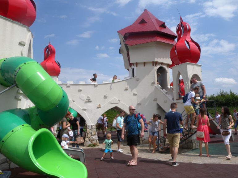 Magiczne Ogrody - Rodzinny Park Tematyczny w Janowcu