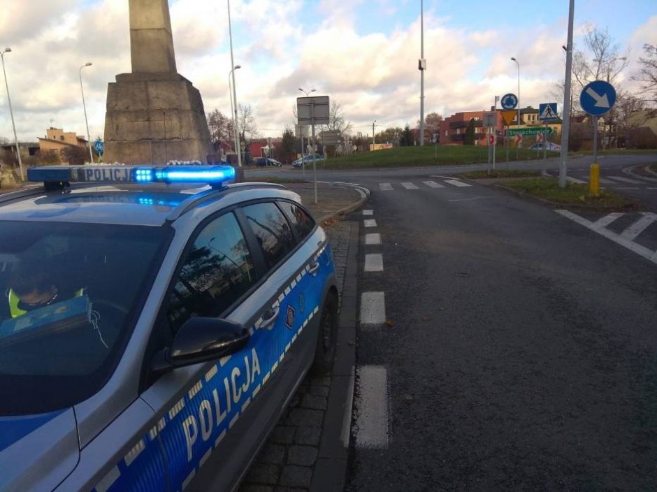 Wypadek w Skarżysku-Kamiennej. Pieszy trafił do szpitala