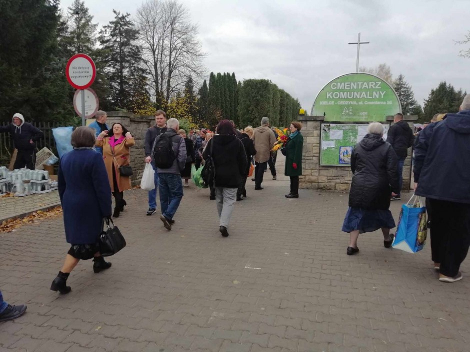 Uroczystość Wszystkich Świętych. Jest tłoczno!