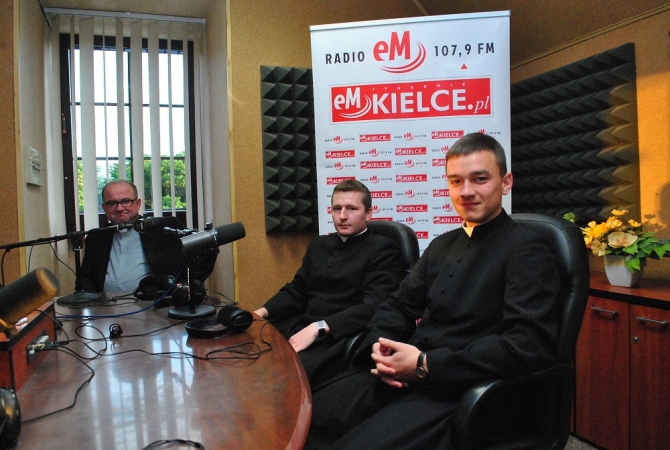 Co młodych mężczyzn przyciąga do kapłaństwa?