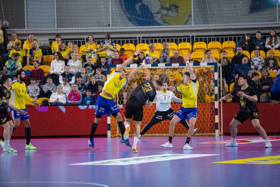 Industria miażdży Azoty w lidze