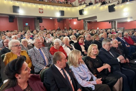 Powiat kielecki świętuje Dzień Babci i Dziadka