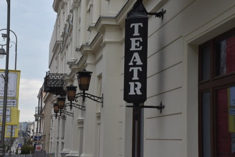 Burzliwa debata i mnóstwo emocji wokół teatru