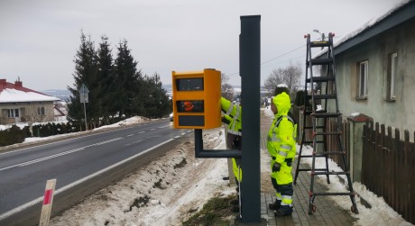 Nowoczesny fotoradar w Klimontowie. Kolejny będzie na Krakowskiej