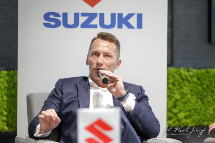 Suzuki pomoże przy transferach Korony