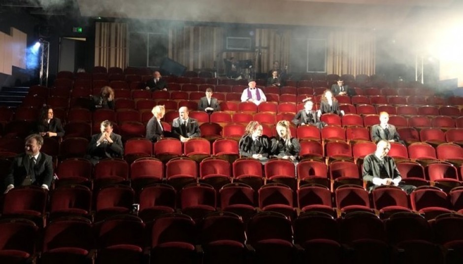 "Ale z naszymi umarłymi" na scenie Teatru im. Stefana Żeromskiego