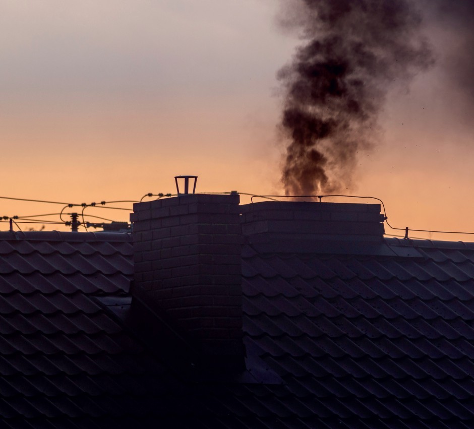 Czym palimy w piecach? Sprawdzają to strażnicy miejscy