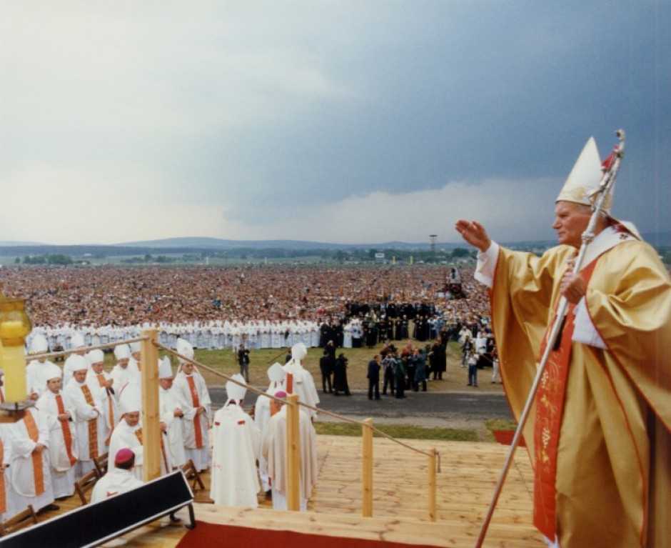 Sejmik upamiętnił wizytę świętego Jana Pawła II na Kielecczyźnie