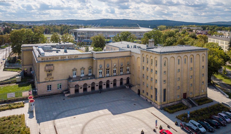 Odnowią elewację w Wojewódzkim Domu Kultury w Kielcach?