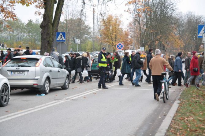 Organizacja ruchu w okresie Wszystkich Świętych