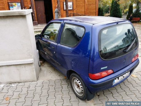 Ucieczkę zakończył na… kościelnej bramie