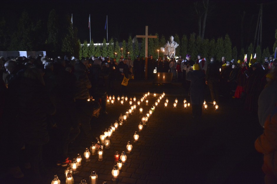 Droga Krzyżowa przeszła ulicami Masłowa