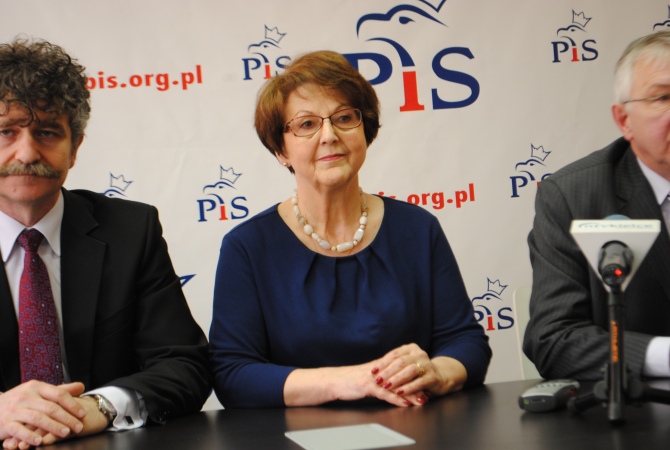 PiS z mandatem senatorskim
