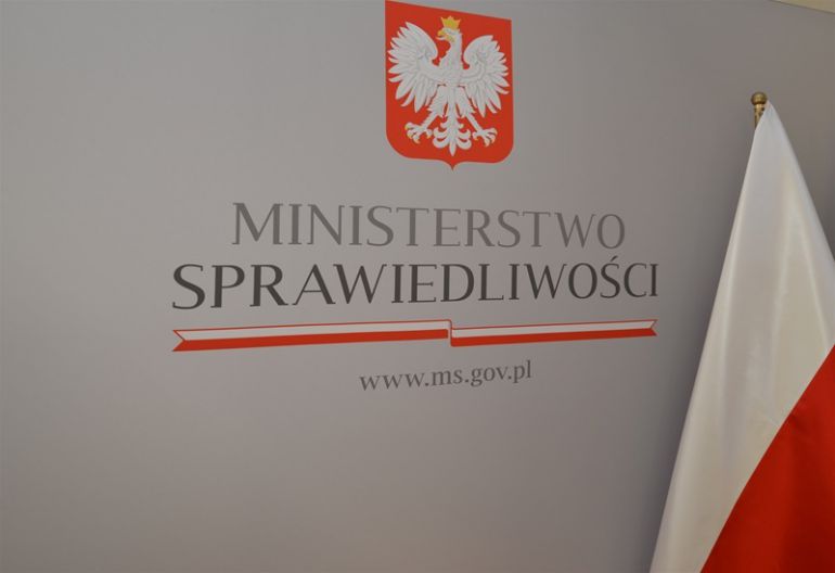Ujawnili dane pedofilów