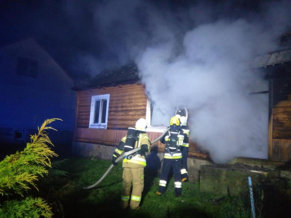 Pożar w miejscowości Jeziorko. Dom w całości był objęty ogniem