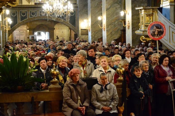 Róże Żywego Różańca w Kielcach