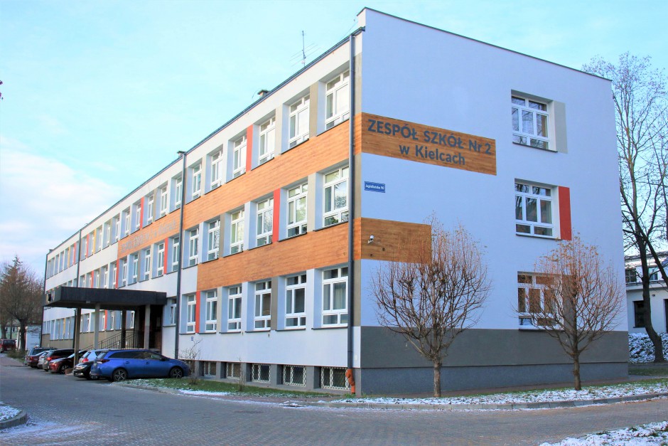 [ZDJĘCIA] Niebawem ruszy przebudowa internatu w Zespole Szkół nr 2 w Kielcach