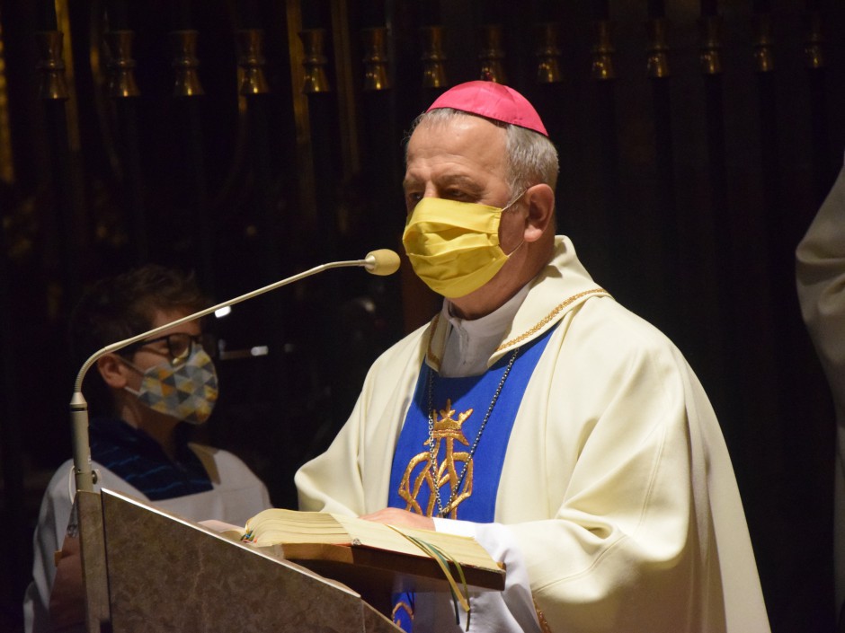 Biskup Jan Piotrowski: Gromnica to znak zaufania do Maryi