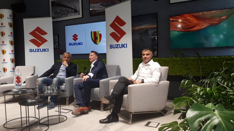 Suzuki Arena i pomoc przy transferach. Motoryzacyjny potentat zacieśnia współpracę z Koroną