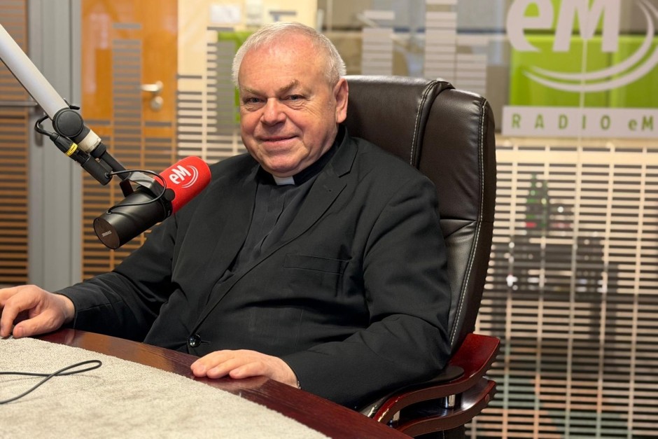 Ks. Stanisław Słowik: Caritas wspiera potrzebujących