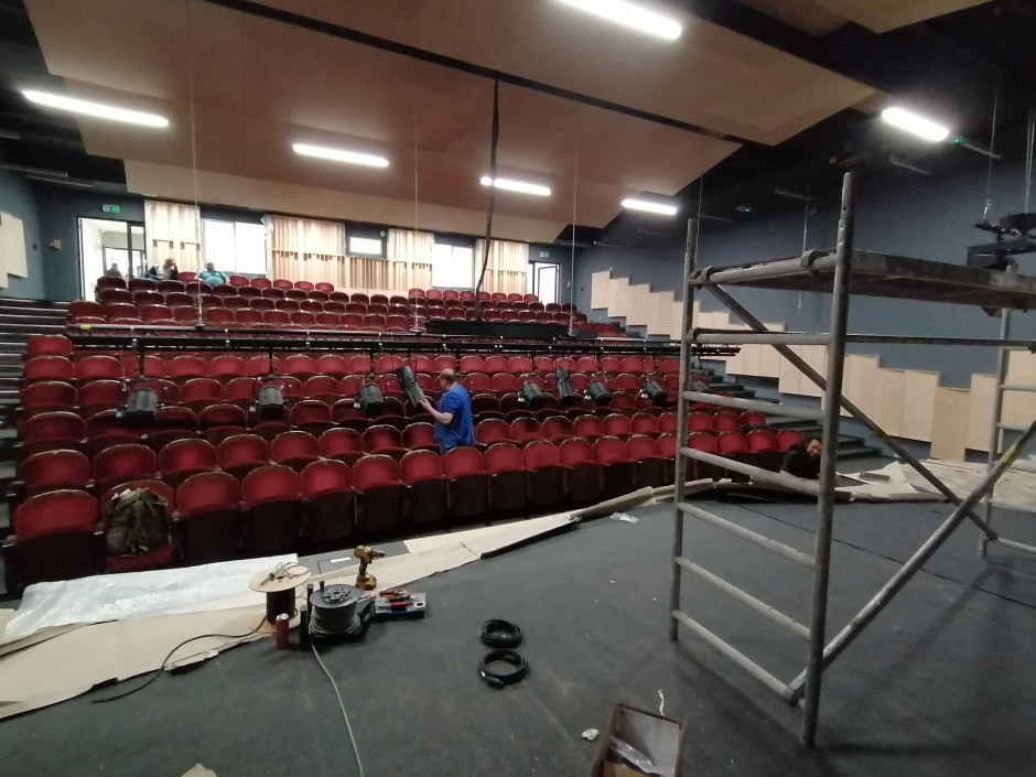 Teatr Żeromskiego przygotowuje się do nowego sezonu. Tymczasowa siedziba już prawie gotowa