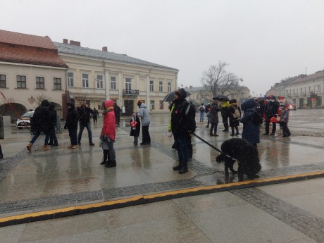 Tegoroczny finał WOŚP w Kielcach. Grają, pomimo niepogody