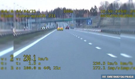 Gnał z prędkością 236 km/h po S7