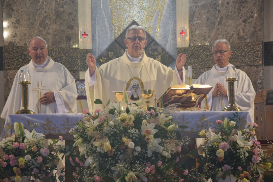 Bp Jan Piotrowski: Za wzorem Małej Arabki wybierajmy drogę z Jezusem