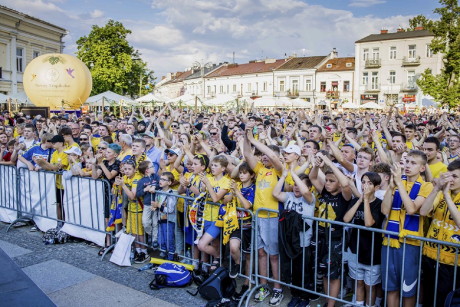 Kibice wsparli Barlinek Industrię Kielce na Rynku