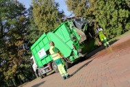 Śmieciarki torują ulice w centrum. Wszystkim się nie dogodzi?