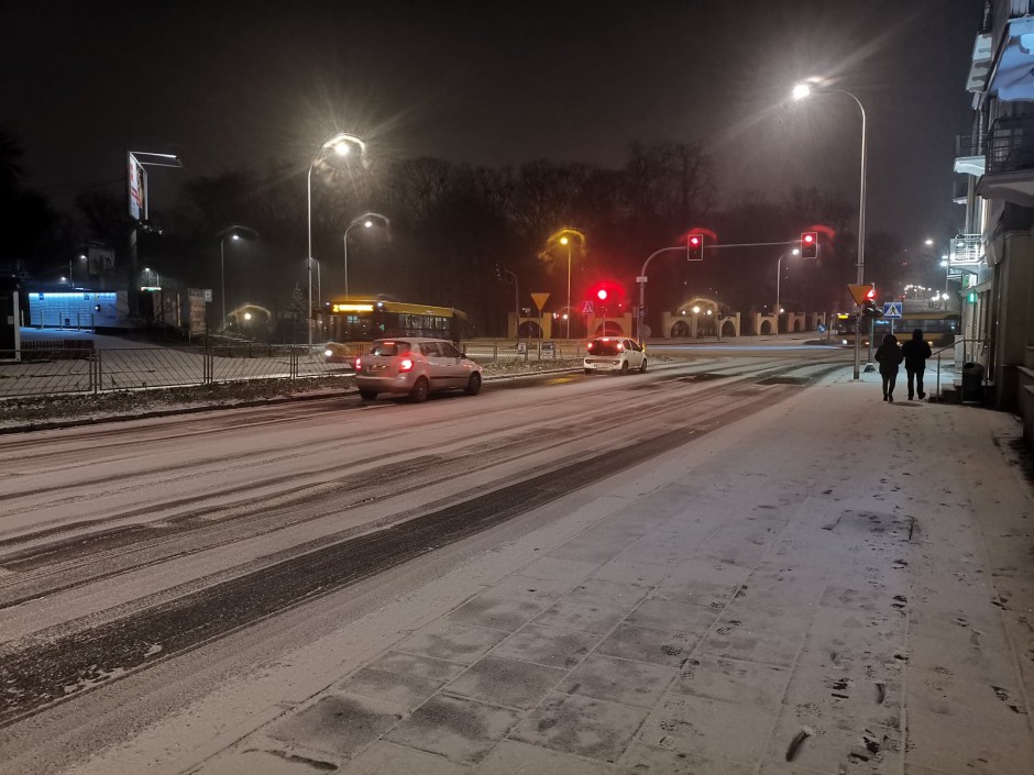 [VIDEO] Śnieżny wieczór w Kielcach