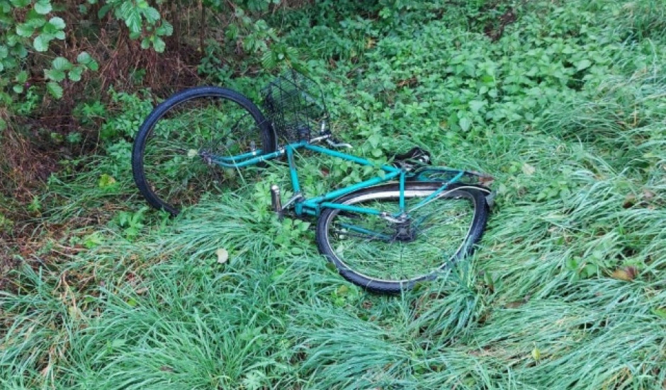 Wypadek w Wólce Kłuckiej. Rowerzysta trafił do szpitala