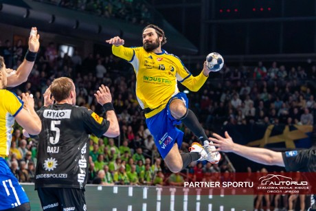 Mur berliński zburzony! Industria wygrywa z Fuechse!