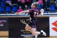 Koroneczki zwycięskie w starciu z Dziewiątką Legnica