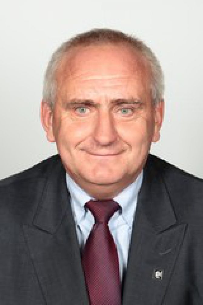 Mirosław Malinowski dalej prezesem ŚZPN