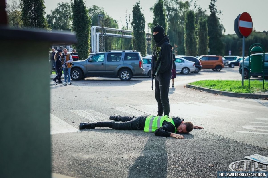 [FOTO] Atak terrorystyczny i zagrożenie chemiczne. Służby ćwiczą