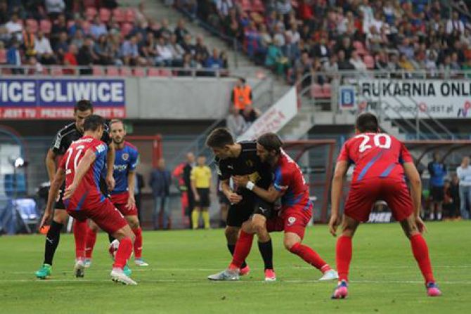 Piast odbił się od dna i ograł Koronę