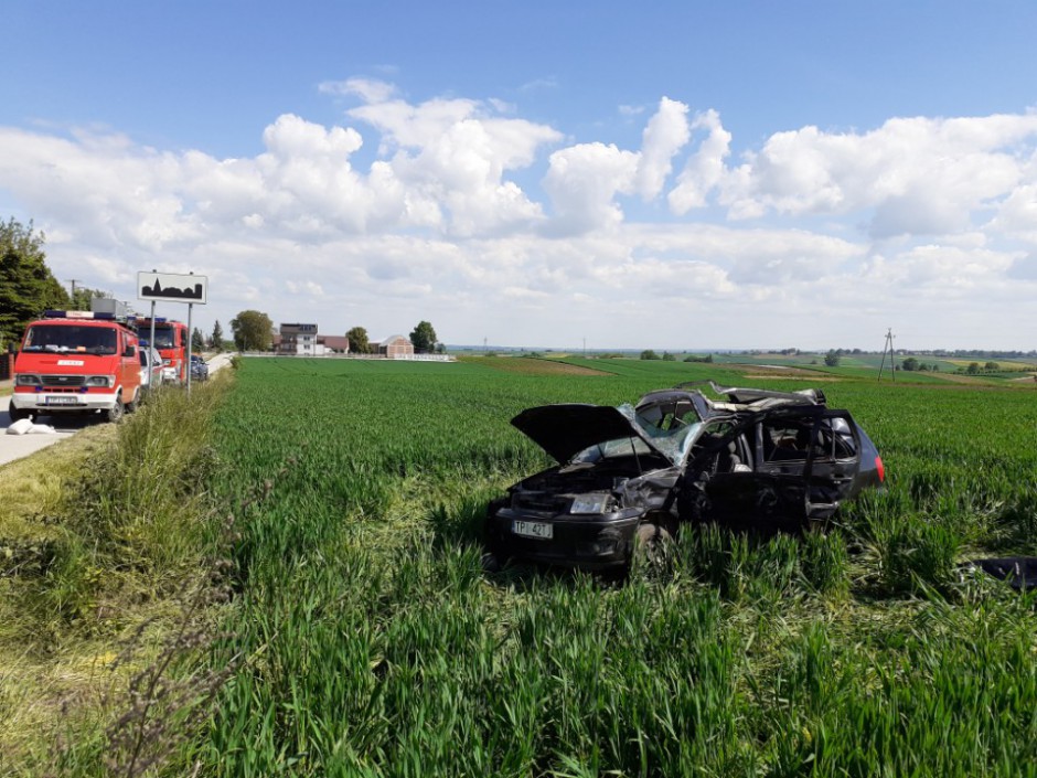 Tragiczny wypadek w powiecie pińczowskim. Nie żyją dwie osoby