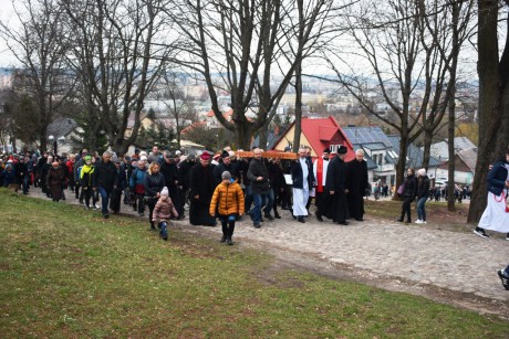 Droga Krzyżowa weszła na Karczówkę