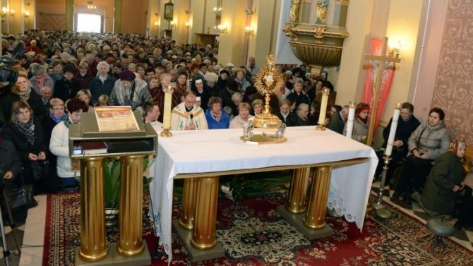 Zbezczeszczono Najświętszy Sakrament