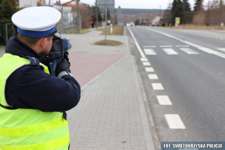 Bezpieczna droga krajowa nr 42? Sprawdzali to policjanci