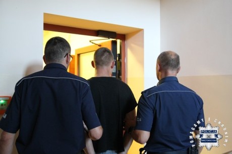 Zgłosił się na przesłuchanie… okazało się, że był poszukiwany