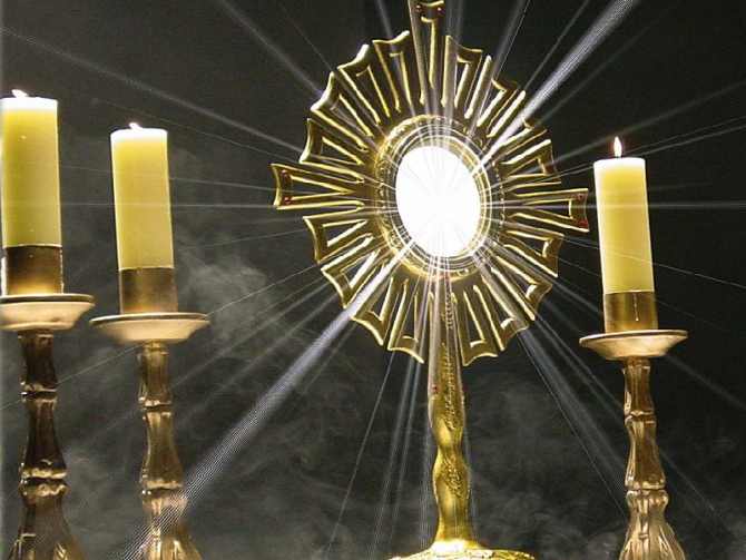 Żywy Jezus w Eucharystii