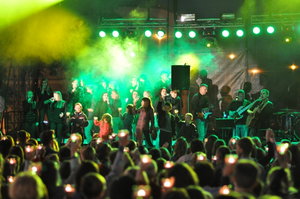 Uwielbienie w centrum miasta