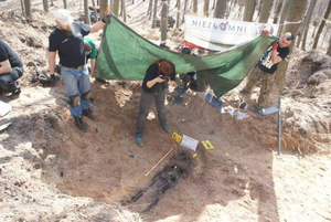 Kogo pogrzebano w Zgórsku?